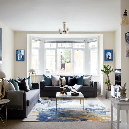 Aisiki Living At Alexandra Road, 2-Bedroom & 2-Bathroom With King Or Twin Beds And With Free Wi-Fi & Parking Γουάτφορντ Εξωτερικό φωτογραφία