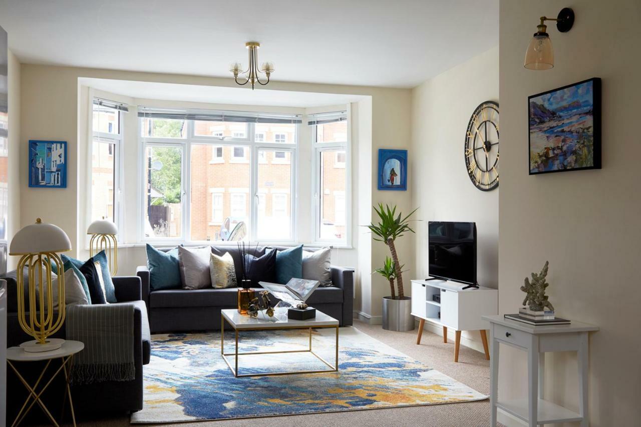Aisiki Living At Alexandra Road, 2-Bedroom & 2-Bathroom With King Or Twin Beds And With Free Wi-Fi & Parking Γουάτφορντ Εξωτερικό φωτογραφία