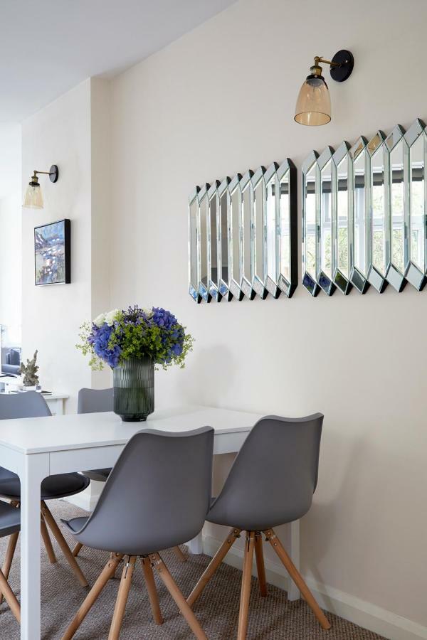 Aisiki Living At Alexandra Road, 2-Bedroom & 2-Bathroom With King Or Twin Beds And With Free Wi-Fi & Parking Γουάτφορντ Εξωτερικό φωτογραφία